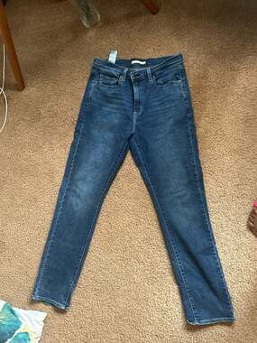 Levi's Women's 724 High Rise Straight Jeans Blue Size 32